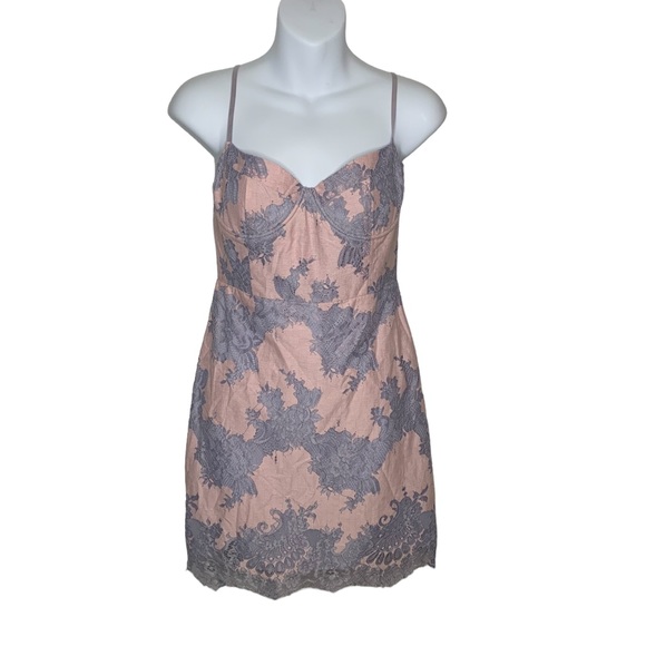 Storia Sleeveless Lace Mini Dress Size Small - Picture 5 of 12